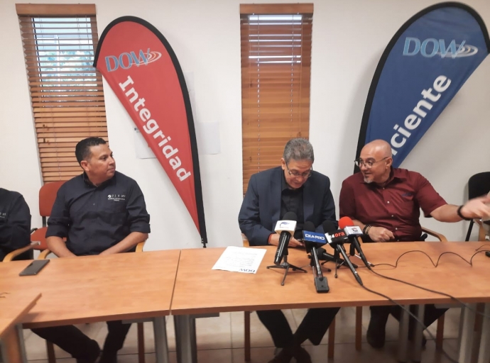 Cuminzando Dialuna 25 di Juli Arubus lo desvia na e rotonde di Pos Chikito pasa parti paden y sali na Drive Inn, sigui e ruta  normal